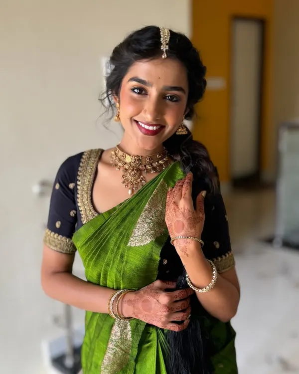 This is the look I love creating the most. A radiant, happy smile with makeup that feels light and looks just like skin. This beautiful client wanted a fresh and minimal look for a family wedding, and her joy says it all.