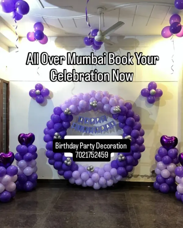 A classic and elegant balloon ring in shades of purple and lilac. This decoration, with its matching balloon pillars, is perfect for adding a touch of class to any birthday celebration, anywhere in Mumbai.