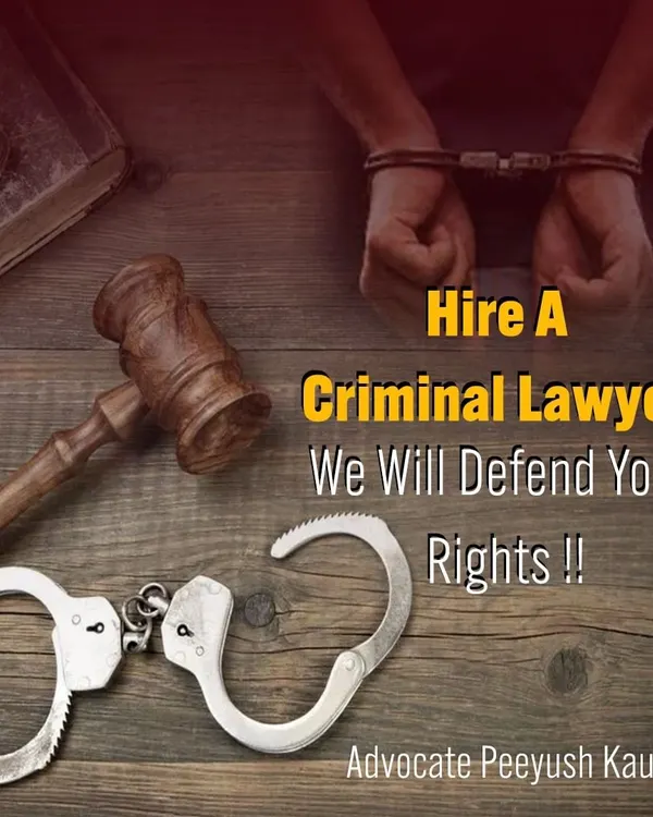 When you are facing criminal charges, your rights are paramount. This image, with the broken handcuffs, symbolizes my ultimate goal: to defend your freedom and fight for your acquittal. As your criminal defense lawyer, I am committed to building a powerful defense to protect your rights at every turn.