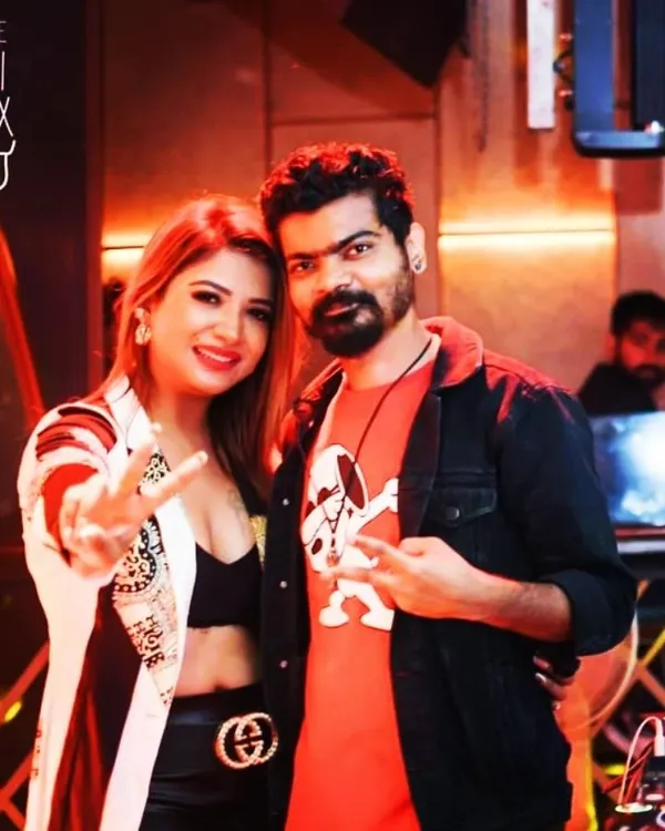 Sharing a moment with the awesome DJ Esha at The Fixx Bar. It's always a pleasure to play alongside talented artists.