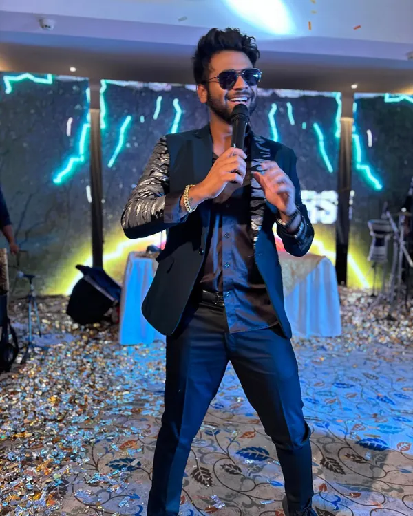 Spellbinding melodies for an unforgettable sangeet night. My band and I ensure the entertainment is top-notch for your big day.