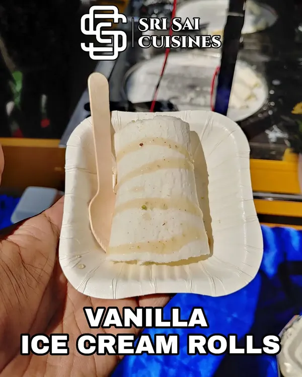 Simple, classic, and always a favorite: Vanilla Ice Cream Rolls. Made live on the tawa pan with pure milk for a fresh, creamy dessert your guests will love.
