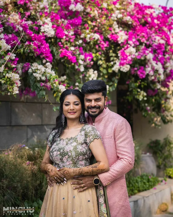 A beautiful collection of photos from Disha and Sumanth's pre-wedding shoot. Her makeup is soft and romantic, perfect for these candid and posed shots in a lovely garden setting.