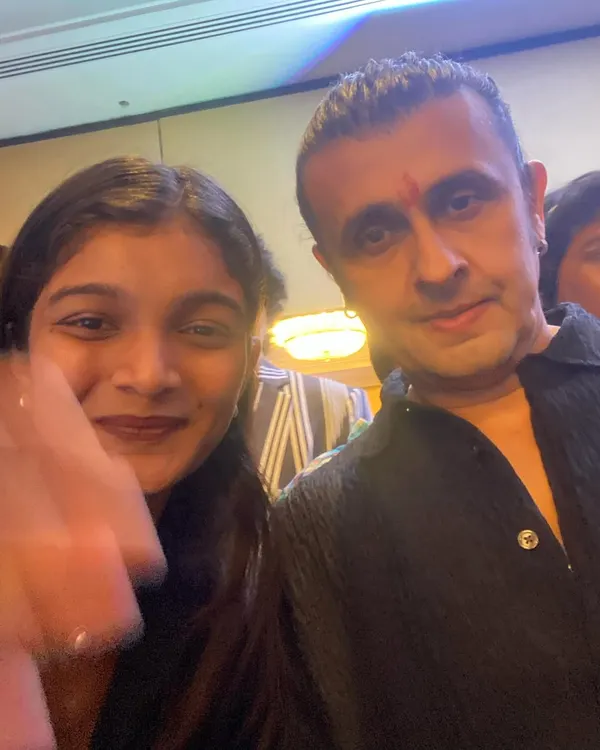 I still can't believe I was breathing the same air as the legend, Sonu Nigam sir. A true fan moment I will cherish forever.
