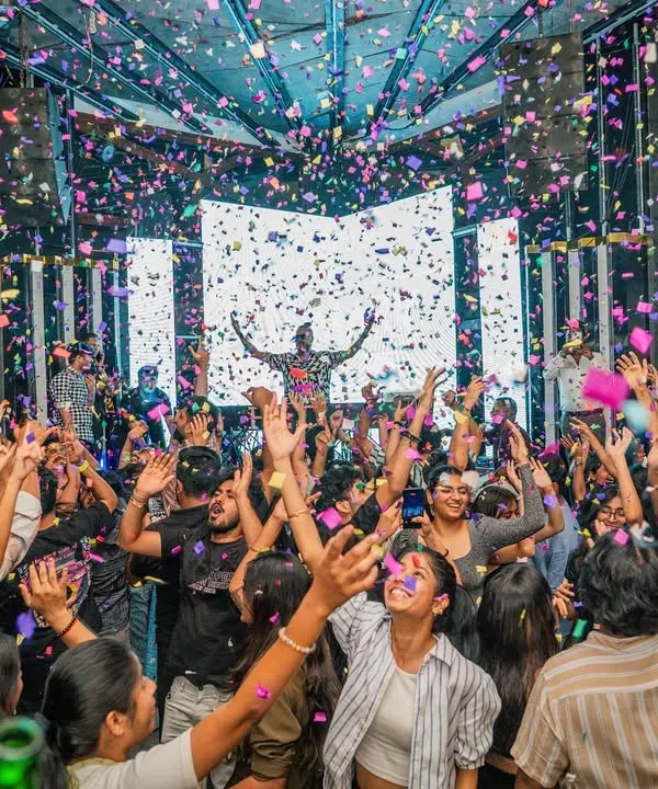 This is the moment we live for. A packed house at Flo Church Street, hands in the air, and confetti raining down. I make sure every night is a celebration you won't forget.