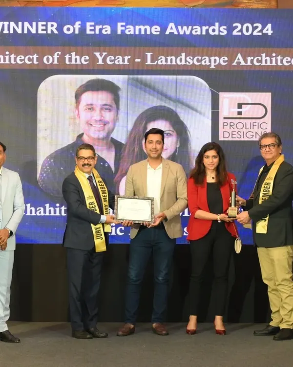 Receiving the 'Architect of the Year - Landscape Architecture' award at the Era Fame Awards 2024. We are honored to be recognized for our dedication to creating exceptional outdoor spaces.