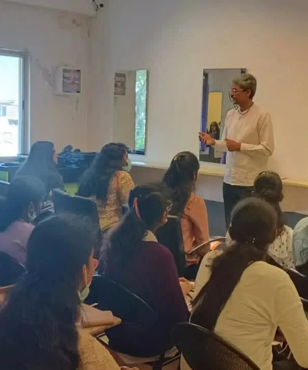 Our co-founder, Mr. Rahul Bhalchandra, conducting an interactive session with students. We believe in providing direct mentorship from seasoned industry professionals.