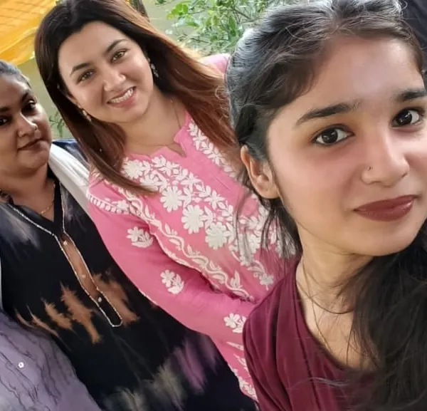 Me and my wonderful team. We work together to bring your dream mehandi designs to life and ensure your event is filled with henna happiness.