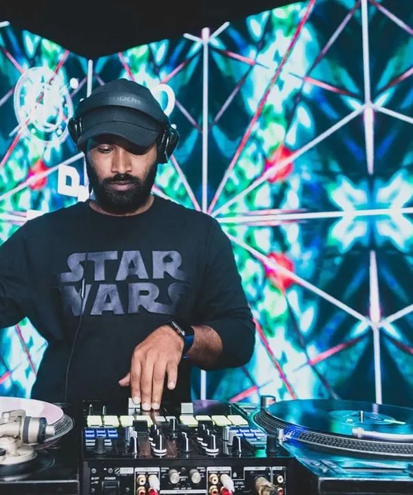 Mixing in front of a stunning visual display. I believe the right lighting and visuals are key to creating a fully immersive club experience, which I bring to every private and corporate event.