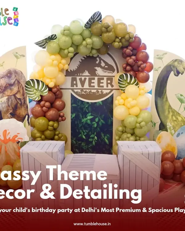 Roar! Welcome to a prehistoric adventure with this dino-mite dinosaur theme. The custom backdrop, volcano details, and jungle-inspired balloon arch created a Jurassic world for the birthday boy.