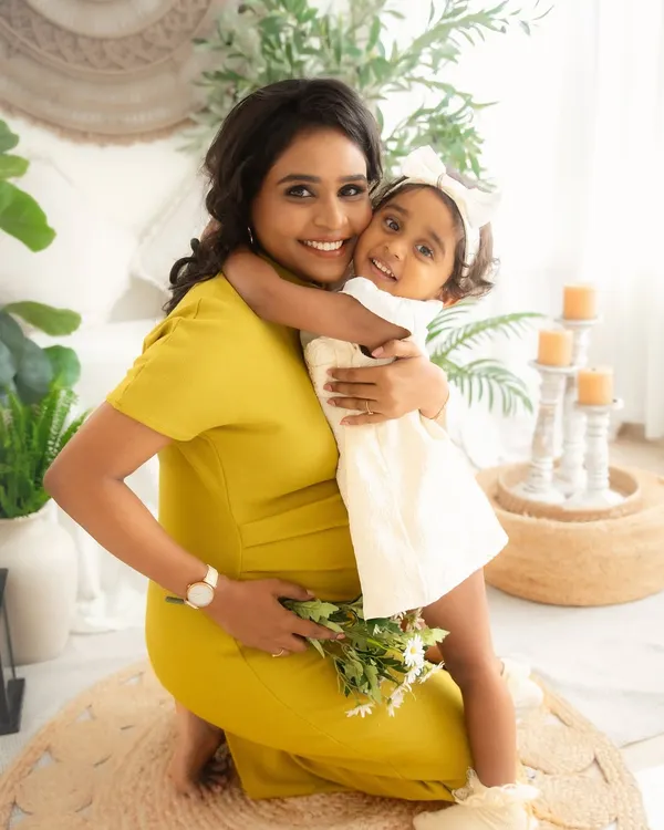 The sweetest hug from a big sister to her mumma. Including siblings in your maternity shoot is a wonderful way to capture the growing bond and make them feel part of the journey.