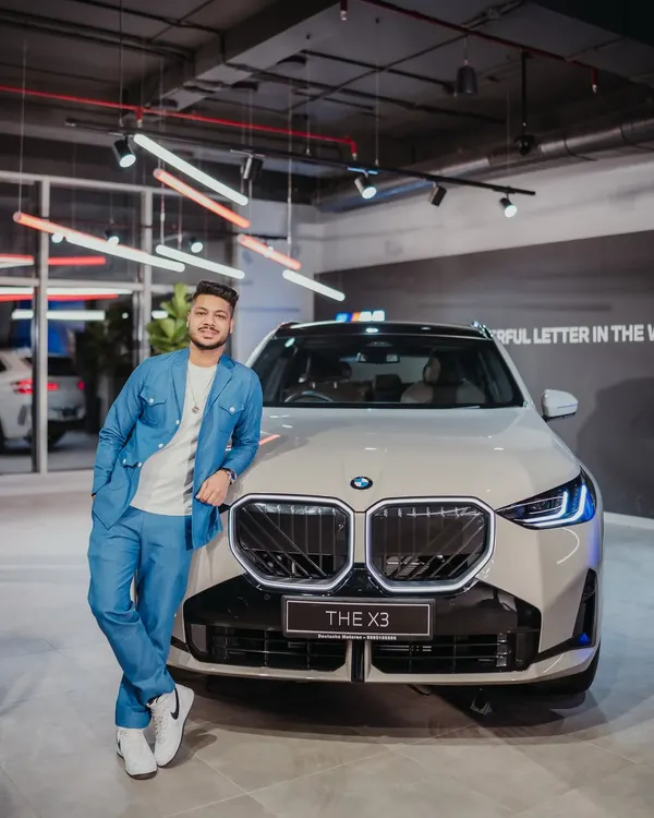 A fantastic evening with BMW India for the grand opening of their new store in Safdarjung. My walkaround mind-reading act was the perfect complement to the luxury and innovation of the new BMW X3.