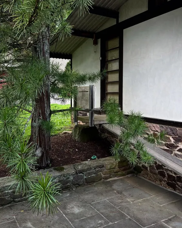 We had an incredible visit to the studio of George Nakashima, a master woodworker whose legacy continues to inspire us. The quiet beauty of the work and the place is a powerful reminder of the deep connection between craft, material, and soul.