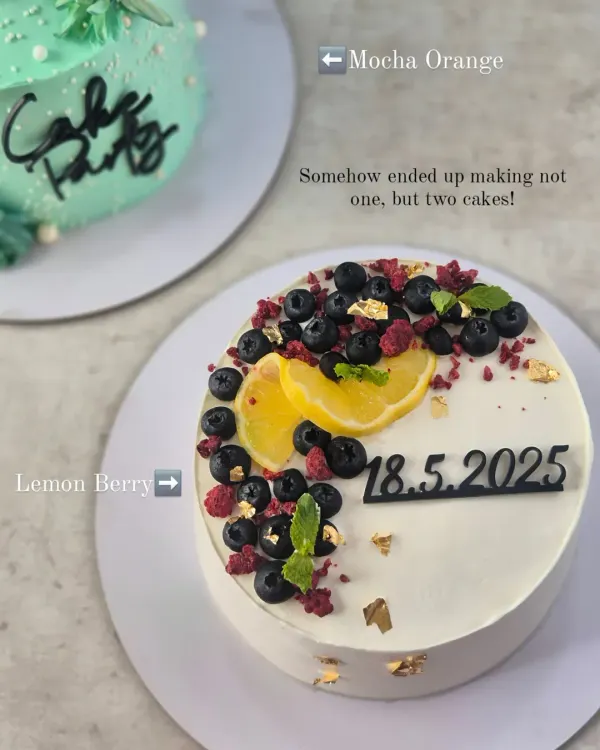 I was so excited to be part of the Cake Party Fest, a gathering of over 100 bakers. I brought two of my signature cakes, Lemon Berry and Mocha Orange.