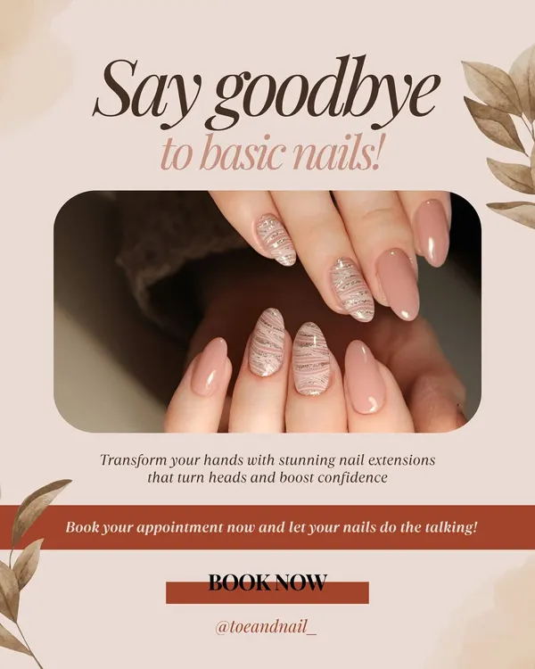 A beautiful combination of textures, this set features nude pink nails paired with accent nails in a wavy, glittery pattern. It’s an elegant way to incorporate some sparkle into your manicure.