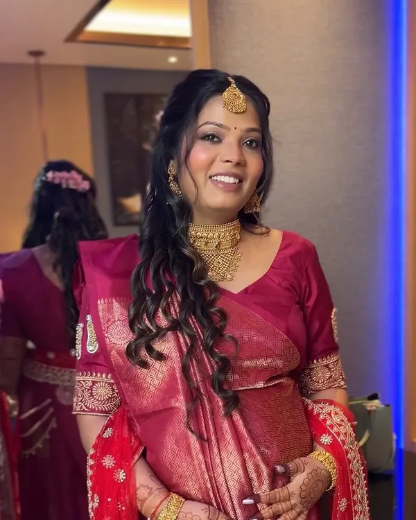 A radiant look for a beautiful mom-to-be at her baby shower. I used soft, glowing makeup and styled her hair in loose curls to create a dreamy and ethereal vibe.
