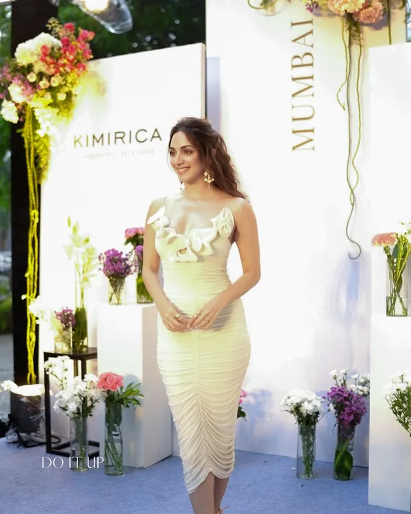 We believe in creating moments that feel both grand and deeply personal. Here, at the launch of Kimirica's Mumbai store, we designed a fresh, floral-forward backdrop that felt as elegant and radiant as their special guest, Kiara Advani. It’s all about crafting that perfect, memorable PR moment. ✨