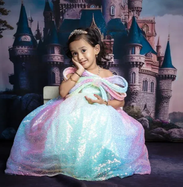 Moonlight, magic, and a princess who rules her fairytale kingdom. Our princess theme is a dream come true.