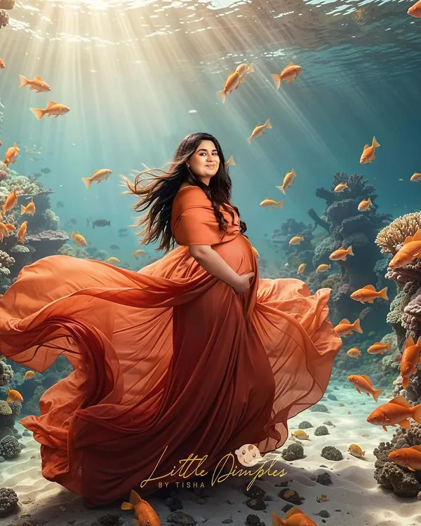 How amazing is this underwater edit? I love creating these fantasy portraits for my clients, turning a beautiful maternity photo into a magical piece of art.