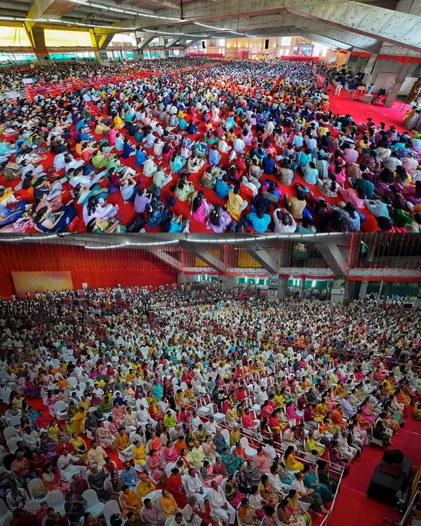 Thousands of people from all walks of life gather for the Maha Rudra Homa during Navratri. The sheer scale of participation creates a powerful, unified field of positive energy and devotion.