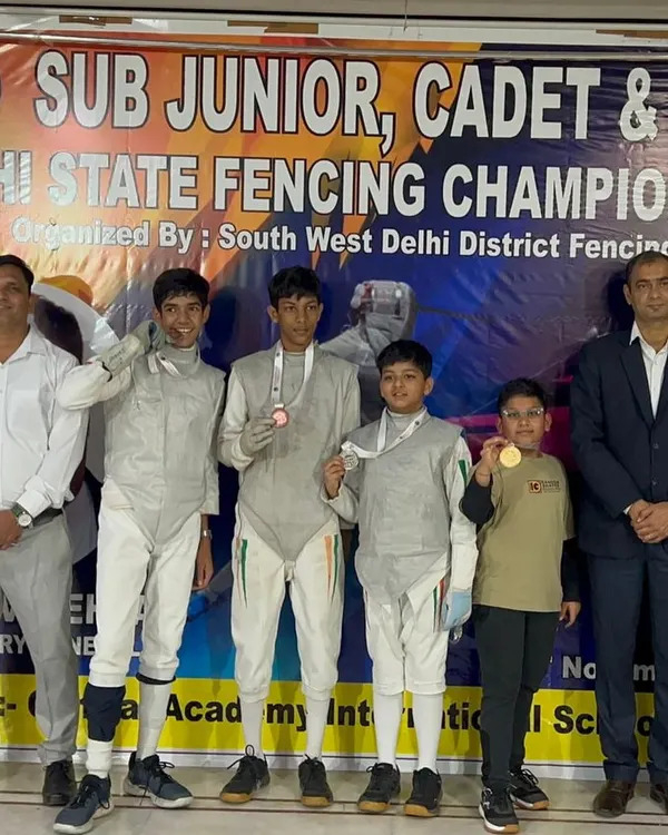 Our young champions dominate at the Delhi State Fencing Championship. Here are our sub-junior and cadet boys with their hard-earned medals in foil and sabre events.