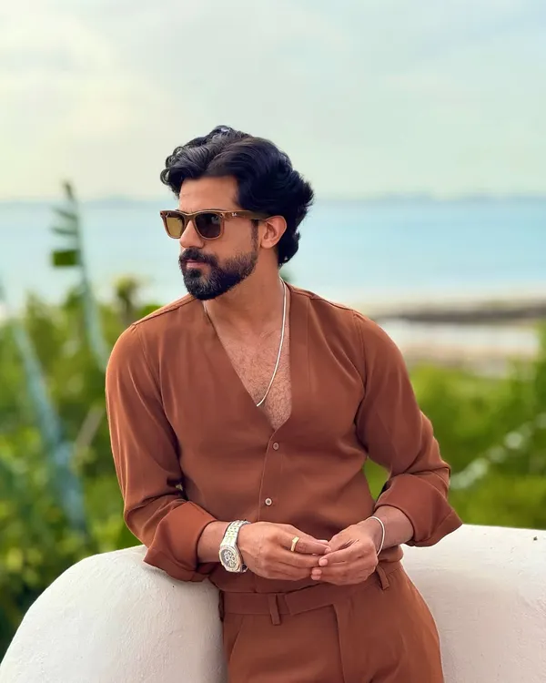 Make a statement at your next party with our Spice V-neck shirt and trouser combo. This co-ord set is perfect for a beachside event or a stylish evening out.