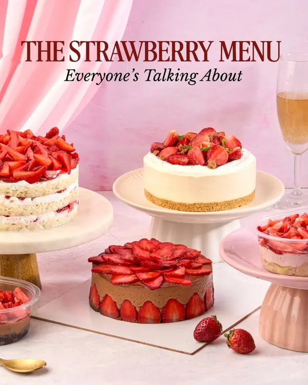 Our complete strawberry menu, featuring a variety of cakes, cheesecakes, and dessert tubs. Each dessert is crafted to highlight the freshness of seasonal strawberries.