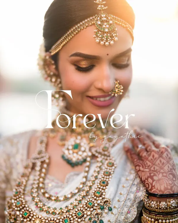 This is my signature dewy South Indian bridal look. I focus on creating glowing, radiant skin that looks and feels natural, paired with soft, golden eyes and traditional jewellery to create a timeless and elegant feel for your big day.