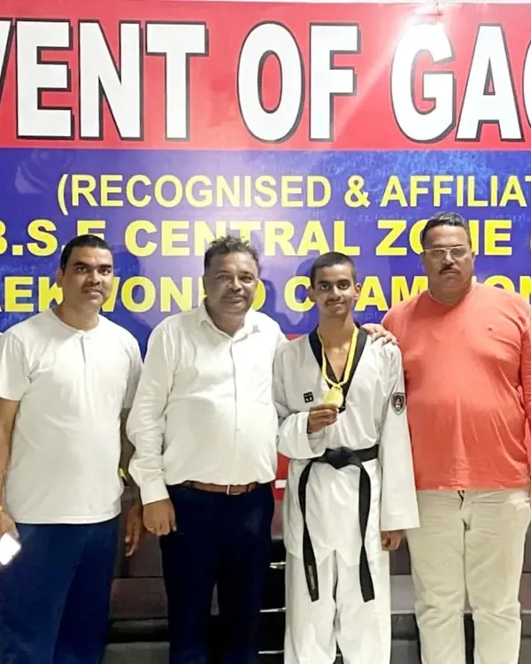 A proud moment with our gold medalist, Ansh Sharma, at the CBSE Central Zone Taekwondo Championship. His win qualified him for the CBSE Nationals.