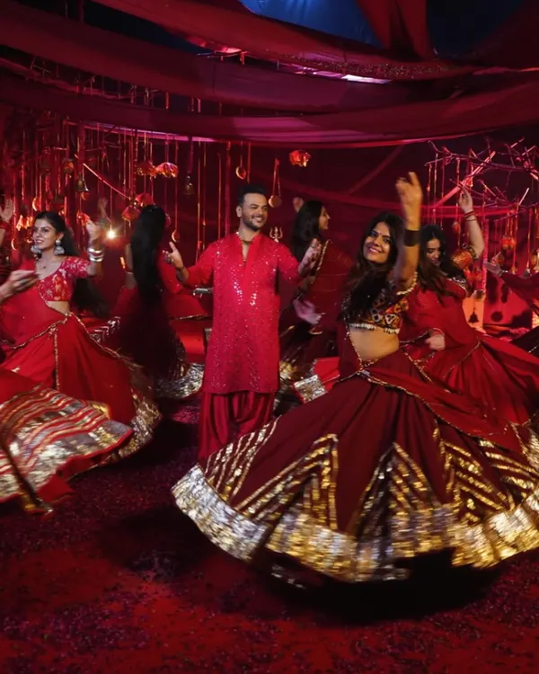 This is the energy I bring to every music video set. Choreographing for 'Norta Aave' was an amazing experience, creating powerful visuals with a full troupe of talented dancers in stunning traditional wear.