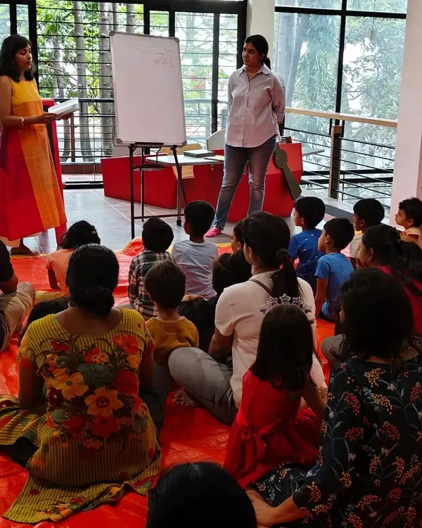 A full house for our book launch of "A Bounty of Chilies"! It was a spicy and interactive session where author Niyatee Sharma and illustrator Vibha Surya shared their creative journey.