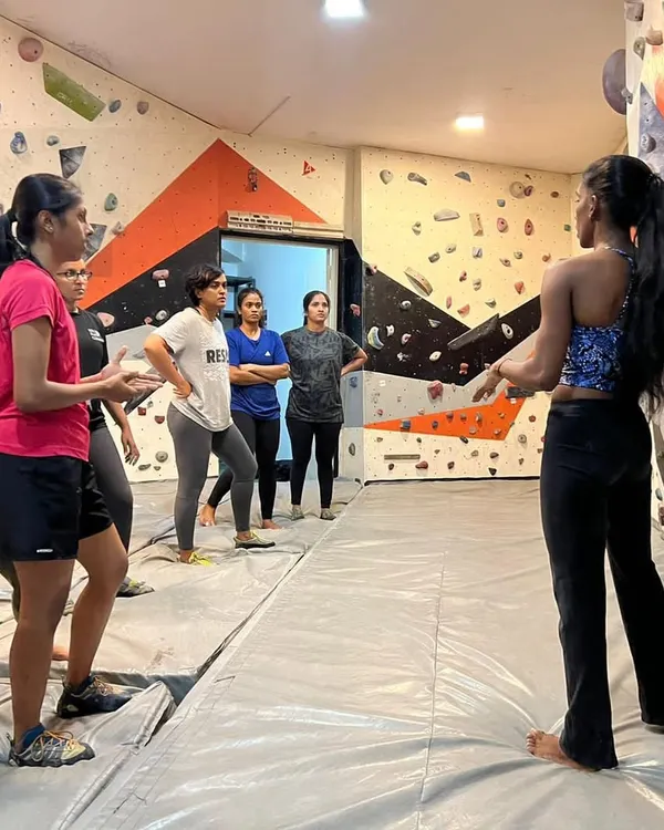 Our women-only sessions are led by experienced female climbers who provide clear, hands-on instruction on everything from basic safety to advanced climbing techniques.