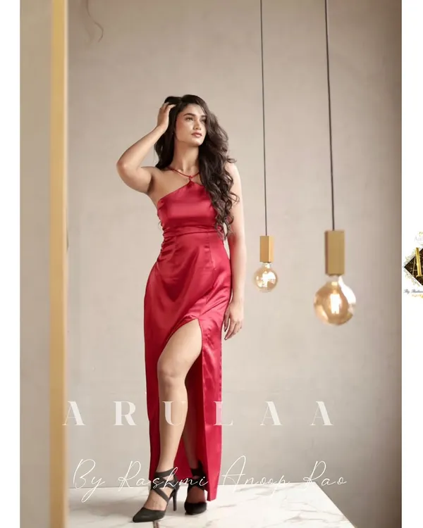 This is what I call a statement look. I designed this 'Milan Rougè' satin gown for the gorgeous Reeshma Nanaiah. The goal was a modern, head-turning red carpet dress with a daring thigh-high slit and an elegant one-shoulder neckline that feels both powerful and effortlessly glamorous.