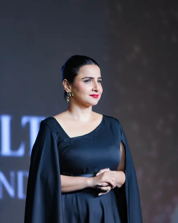 A close-up portrait of actress Vidya Balan at the ET Business Awards. We specialize in capturing elegant and professional shots of VIPs and keynote speakers at your most prestigious events.