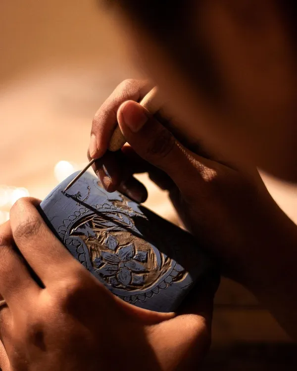 Want to make your own mug? In our Sgraffito workshop, we provide the mug body and teach you how to carve your own unique design. No experience needed, just a willingness to have fun.