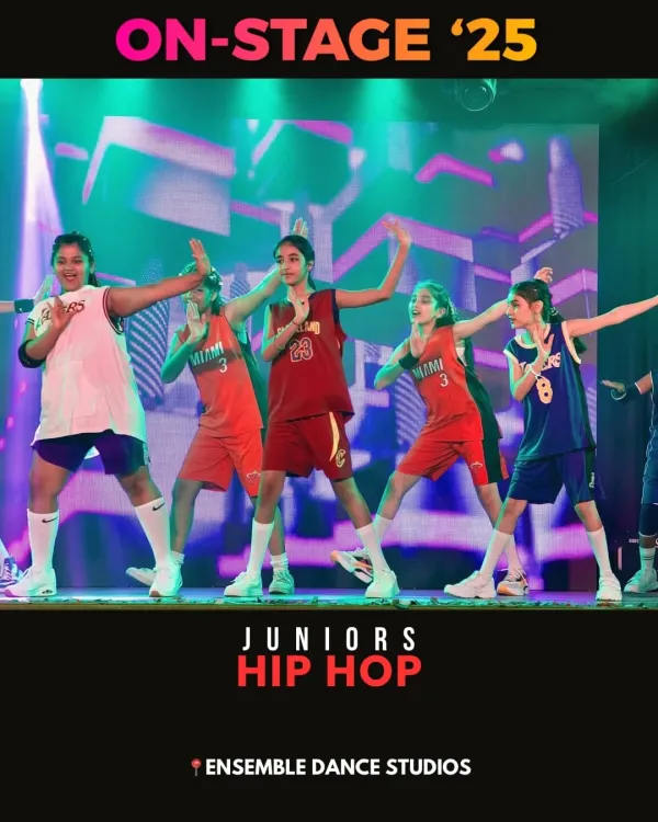 Our juniors hip hop crew bringing street style to the stage. These classes focus on advanced techniques, musicality, and performance swagger.