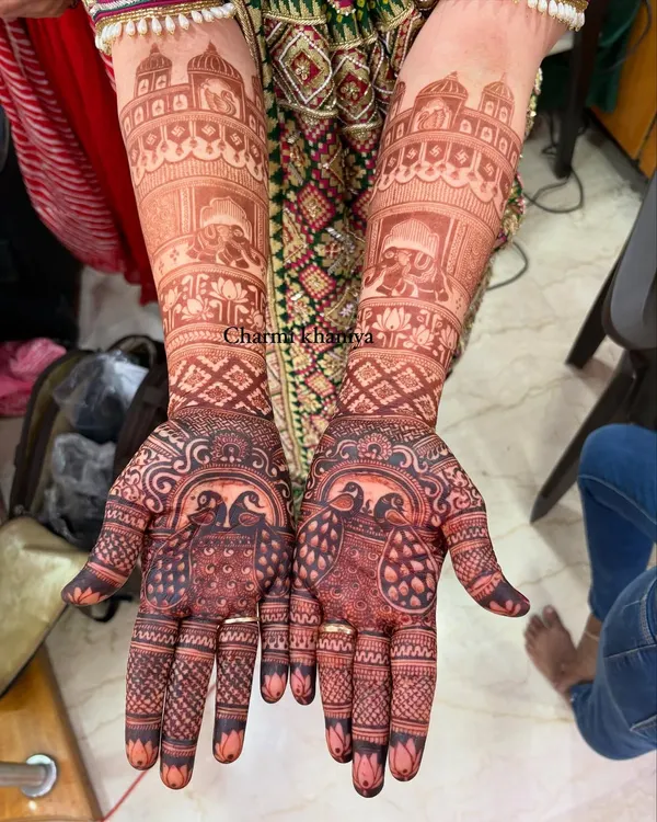 Happiness is a glowing henna stain that is just like a wow! This is the beautiful, deep maroon color my natural henna develops into after a couple of days. Proper aftercare is key!