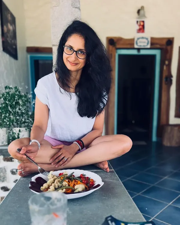 Enjoying a power yogi lunch at 'The Bungalow 1934'. A plate full of vibrant, sattvic food is not just nourishment for the body, but also for the soul.