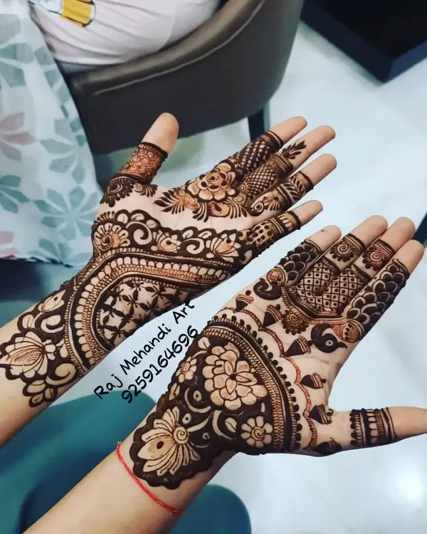A beautiful Arabic-style design, perfect for a bridesmaid, engagement, or any festive party. The flowing floral and paisley patterns are elegant and stylish.