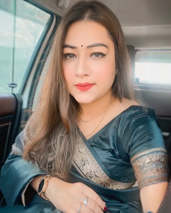 Wearing black doesn't make me dark. It makes me deadly in court.