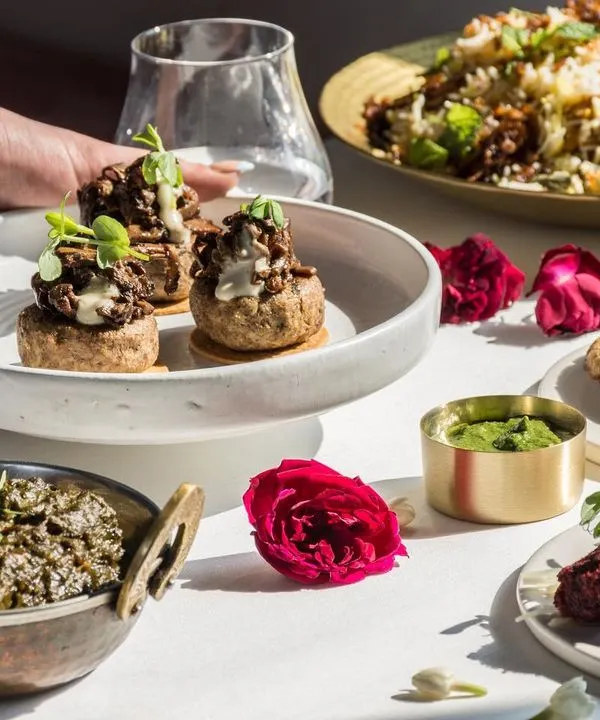 A glimpse into a modern Indian feast catered by Homā. We focus on creating a complete sensory experience, where the food is as visually stunning as it is delicious.