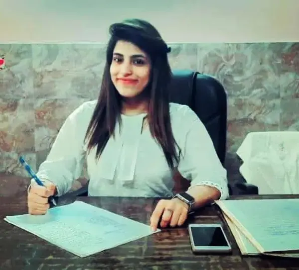 Welcome to my office. This is where I break down complex legal problems into clear, actionable steps for my clients. Whether it's a contract dispute or a banking issue, the fight for your rights starts right here.