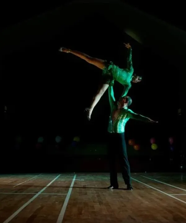 This is the kind of "oof" factor I love to create. A powerful lift during a duet performance that combines technique, trust, and a whole lot of drama. It’s these unforgettable moments that make a performance truly special.