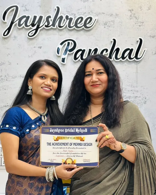 A dream come true moment. Receiving my Basic to Bridal Mehndi certificate from my mentor, the amazing celebrity artist Jayshree Panchal. I am officially a certified mehndi artist.