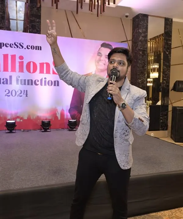 Commanding the stage at the Stallions Annual Function. As a corporate MC, I know how to hold the audience's attention and guide them through the evening's agenda with confidence and energy.