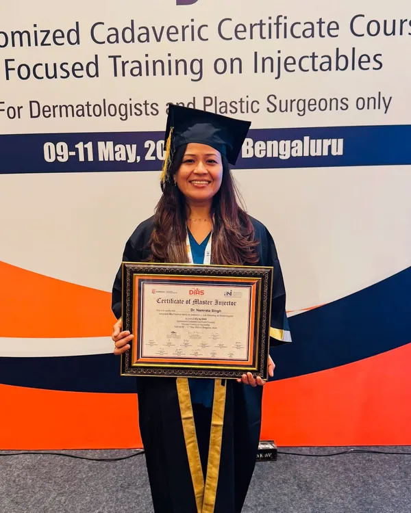 I believe continuous learning is essential to providing the best care. Here I am receiving a certificate for completing a customized cadaveric course on injectables, ensuring my techniques are precise and safe.