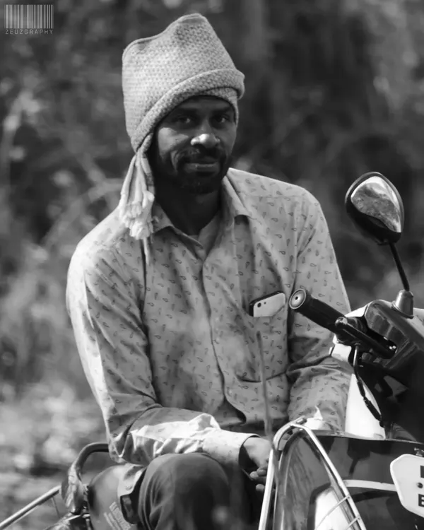 I love how a simple portrait can make someone's day. This man was watching my shoot, so I asked to take his picture. His smile when he saw the result is why I do this. Let me capture a moment that makes you fall in love with yourself again.
