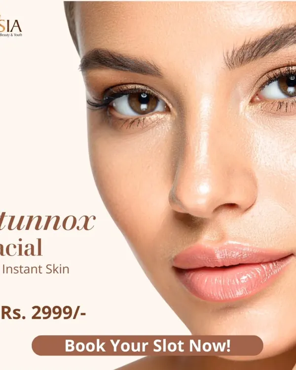 The Stunnox Facial is one of our specialized treatments designed for an instant skin lift. It's a great option for those looking for a quick, non-invasive treatment to firm and tighten the skin before an event.