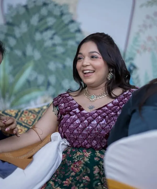 This is my happy place, sharing laughs and creating beautiful art. I love connecting with my clients and making their mehendi session a memorable part of their celebration.