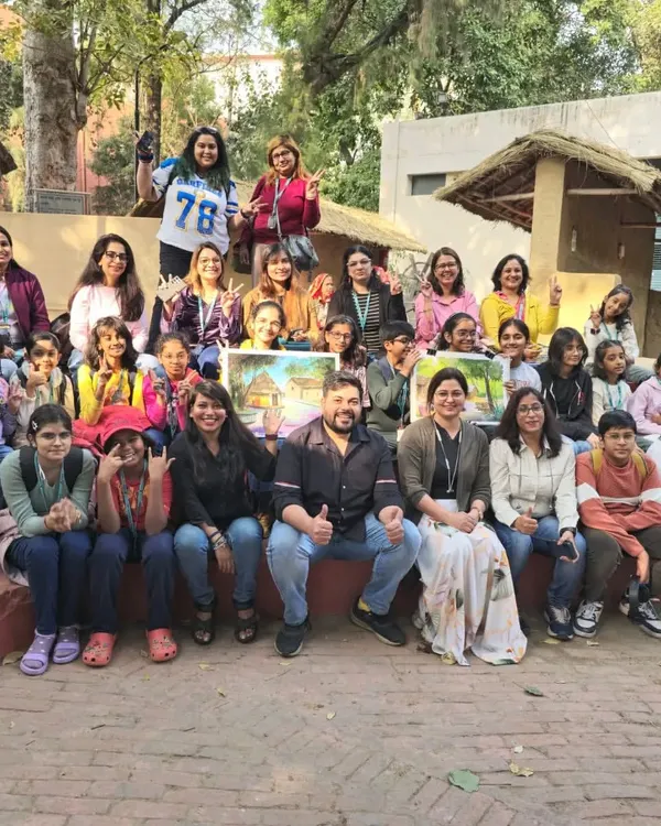 A group photo from our recent outdoor class at the Craft Museum. It was a fantastic day of learning, creativity, and community, and we're so proud of all the work our students produced.